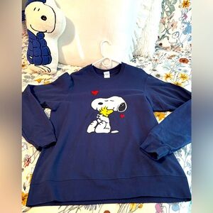 PORT & Company SNOOPY sweatshirt size small. Tags removed but only tried on! MED